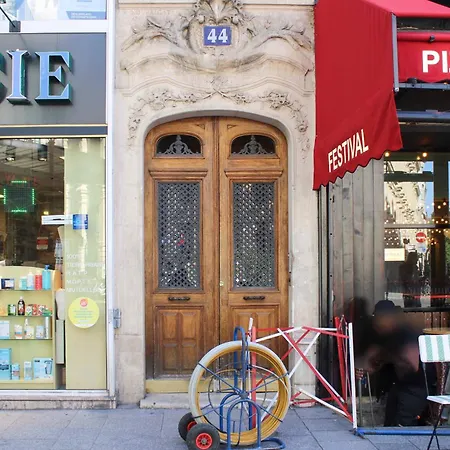 T2 In The Heart Of Near Louvre Museum Апартаменты Париж